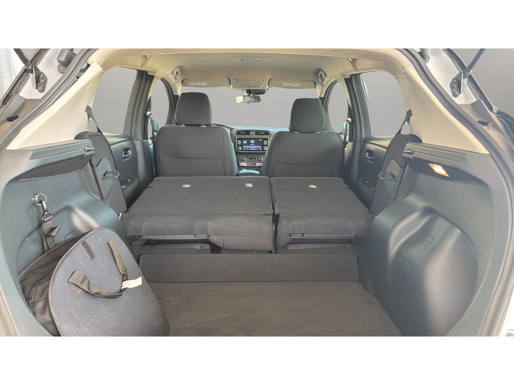 Certified 2025 Nissan Leaf S FWD image 17