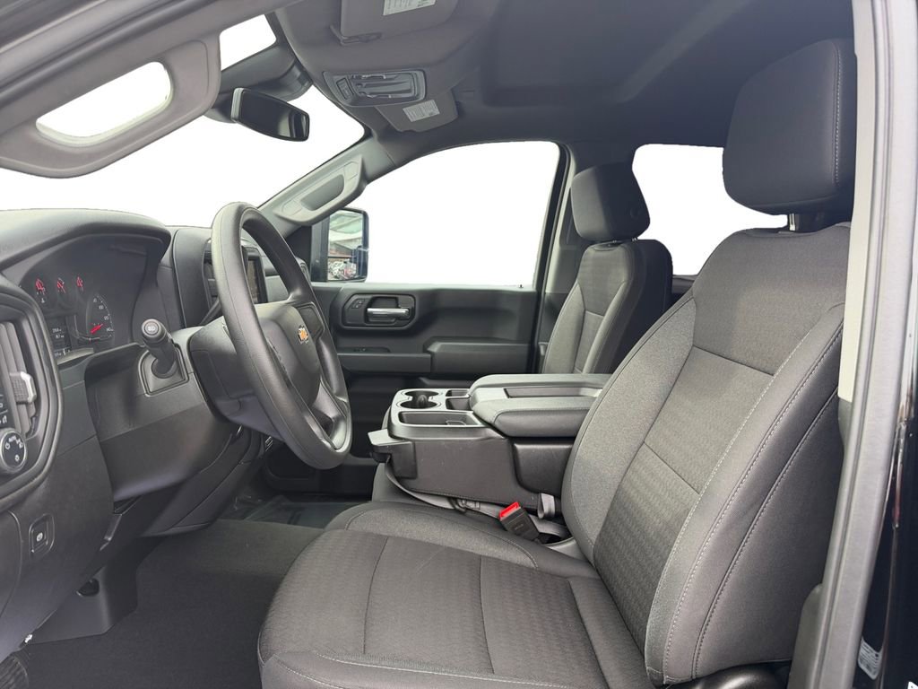 Used 2024 Chevrolet Silverado 2500 Custom w/ Custom Value Package image 9