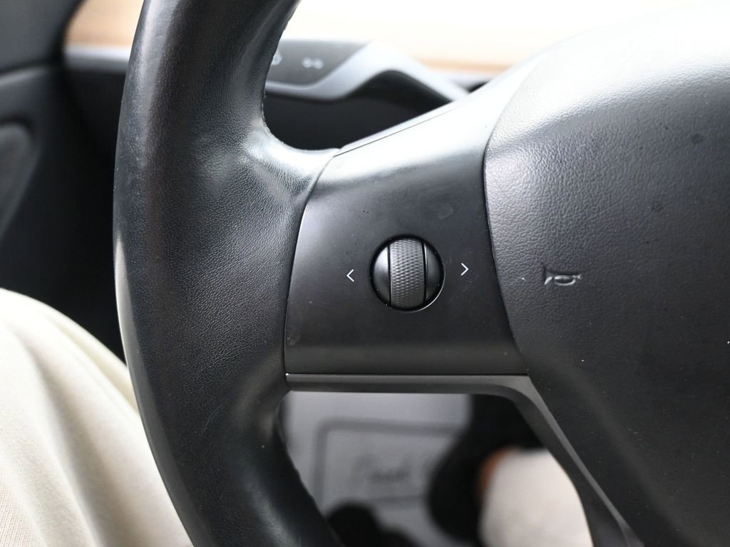 Used 2018 Tesla Model 3 Long Range image 21