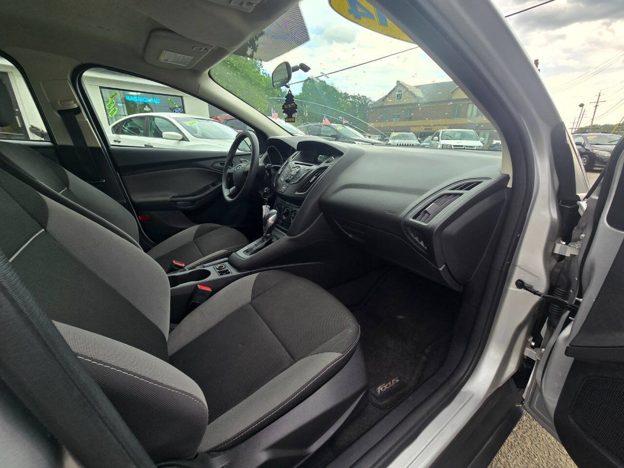 Used 2014 Ford Focus S FWD image 24