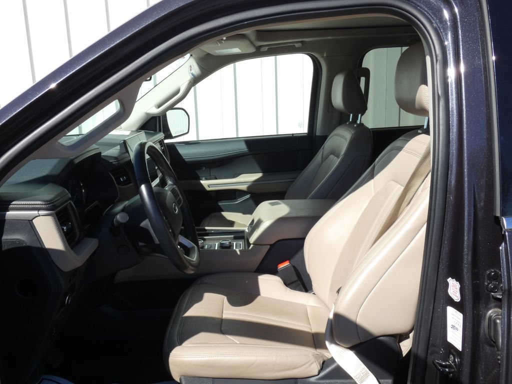 Used 2024 Ford Expedition Limited image 9