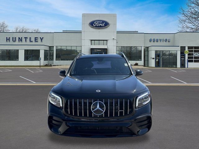 Used 2021 Mercedes-Benz GLB 35 AMG 4MATIC image 2