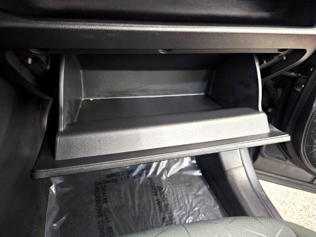 Used 2022 Toyota RAV4 XLE image 22