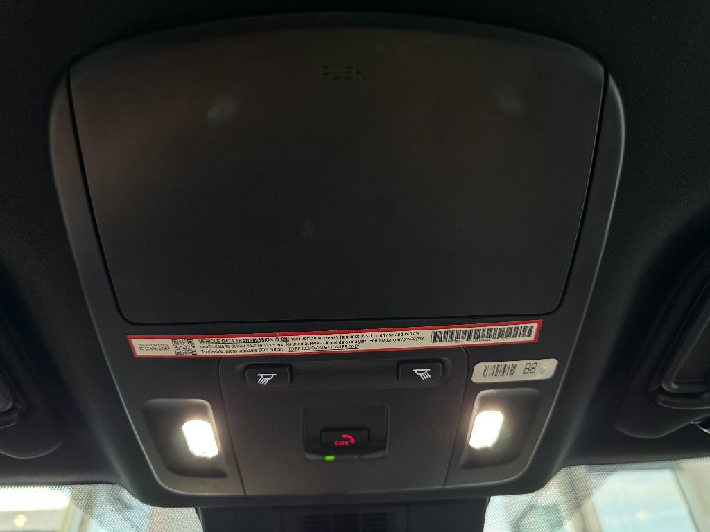 Used 2025 Toyota Camry SE image 19