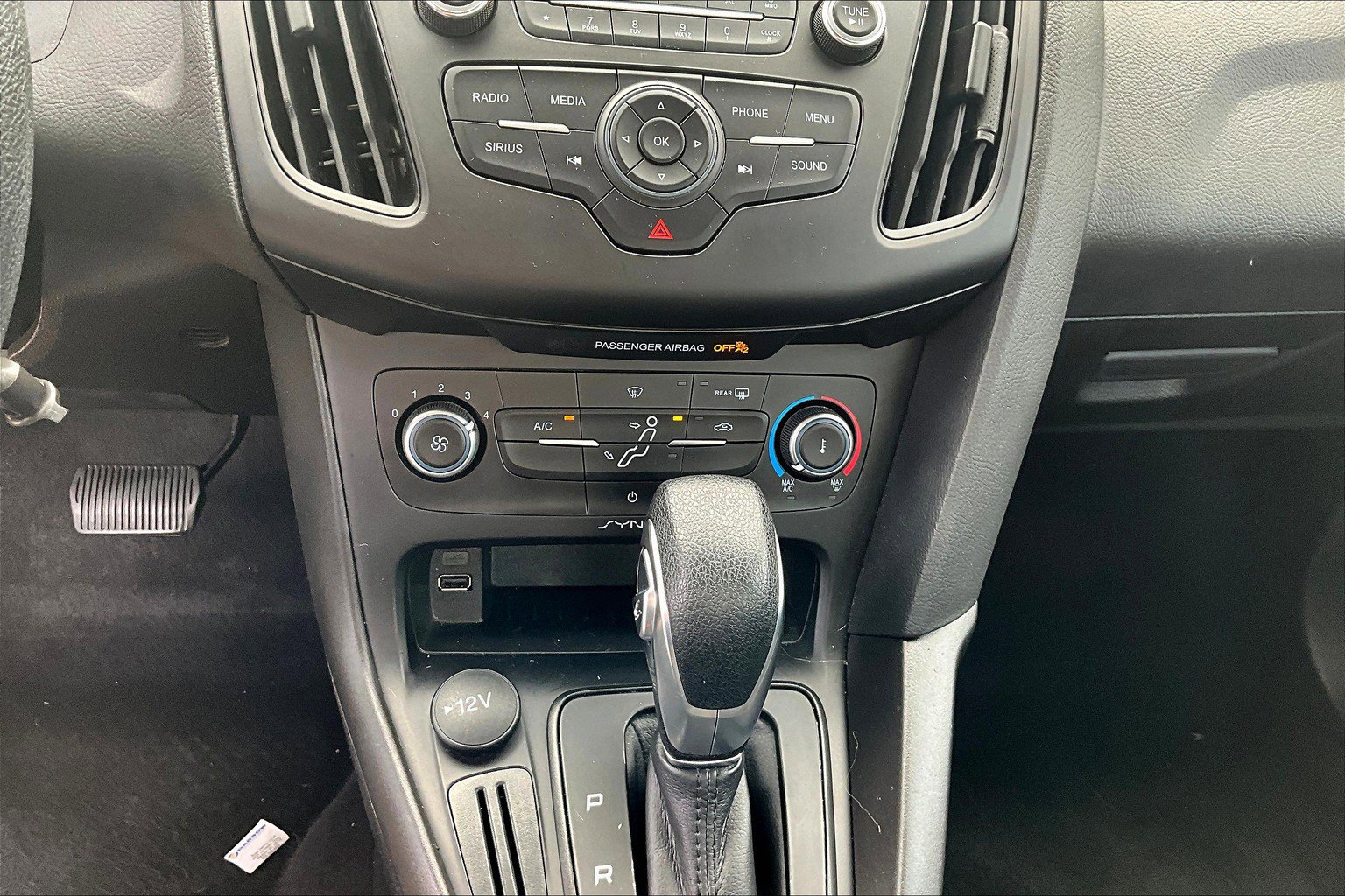 Used 2018 Ford Focus SE FWD image 38