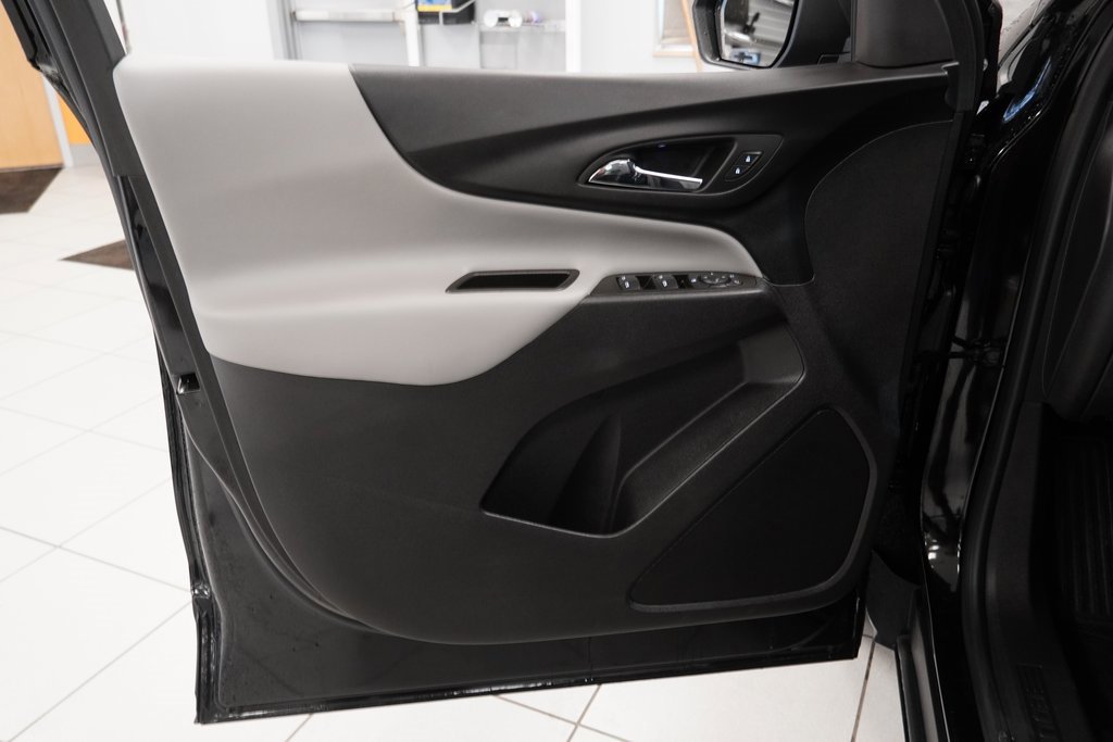 Used 2024 Chevrolet Equinox LS image 16