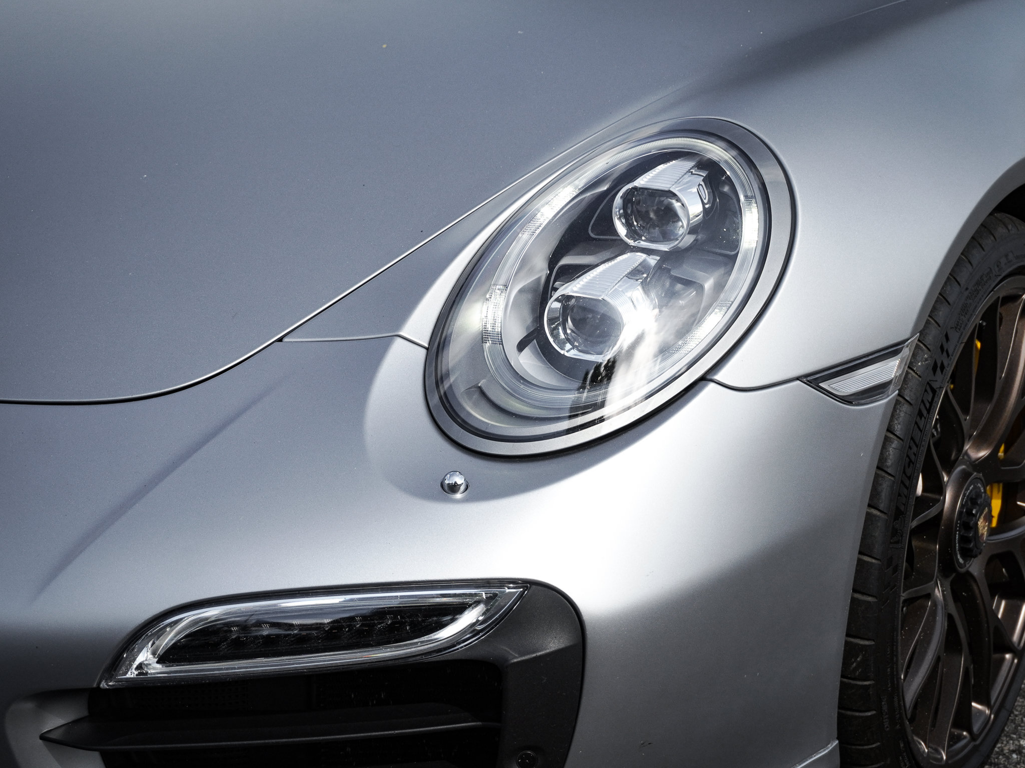 Used 2015 Porsche 911 Turbo S AWD/4WD image 6