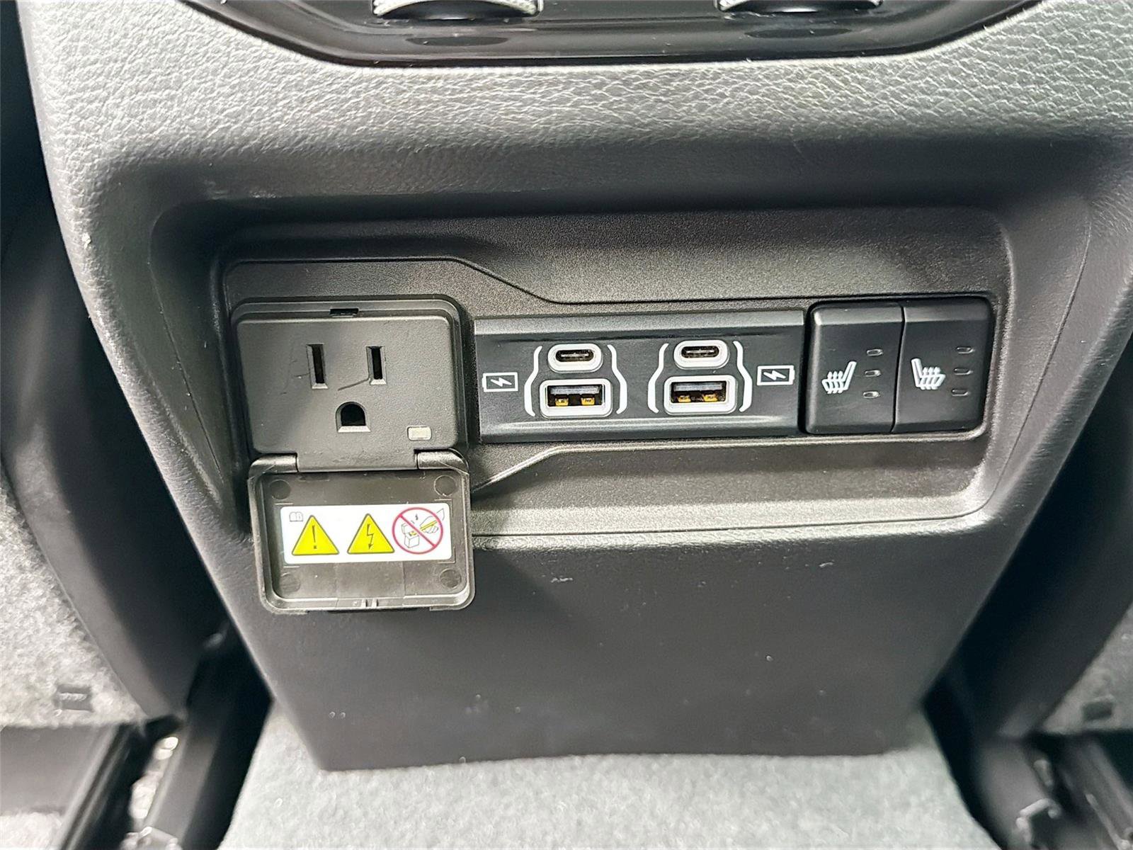 Used 2023 Jeep Grand Cherokee Limited image 26