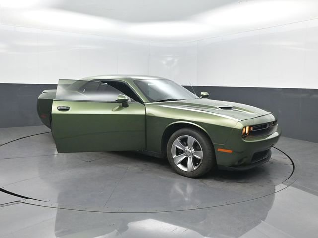 Used 2020 Dodge Challenger SXT image 34