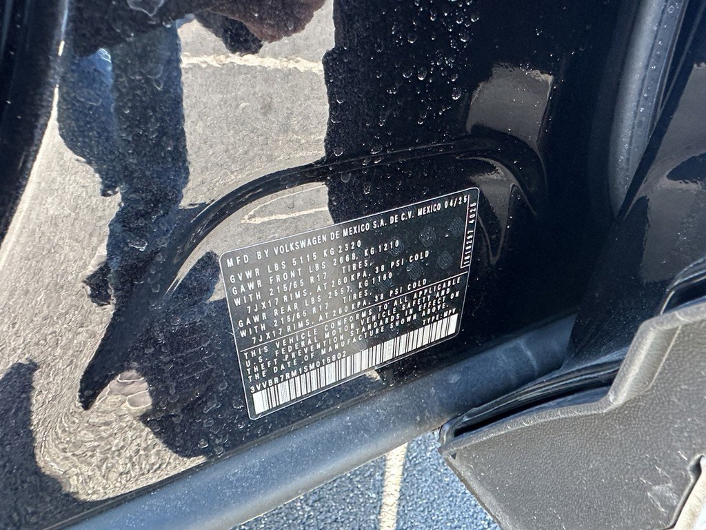 Used 2025 Volkswagen Tiguan S image 22