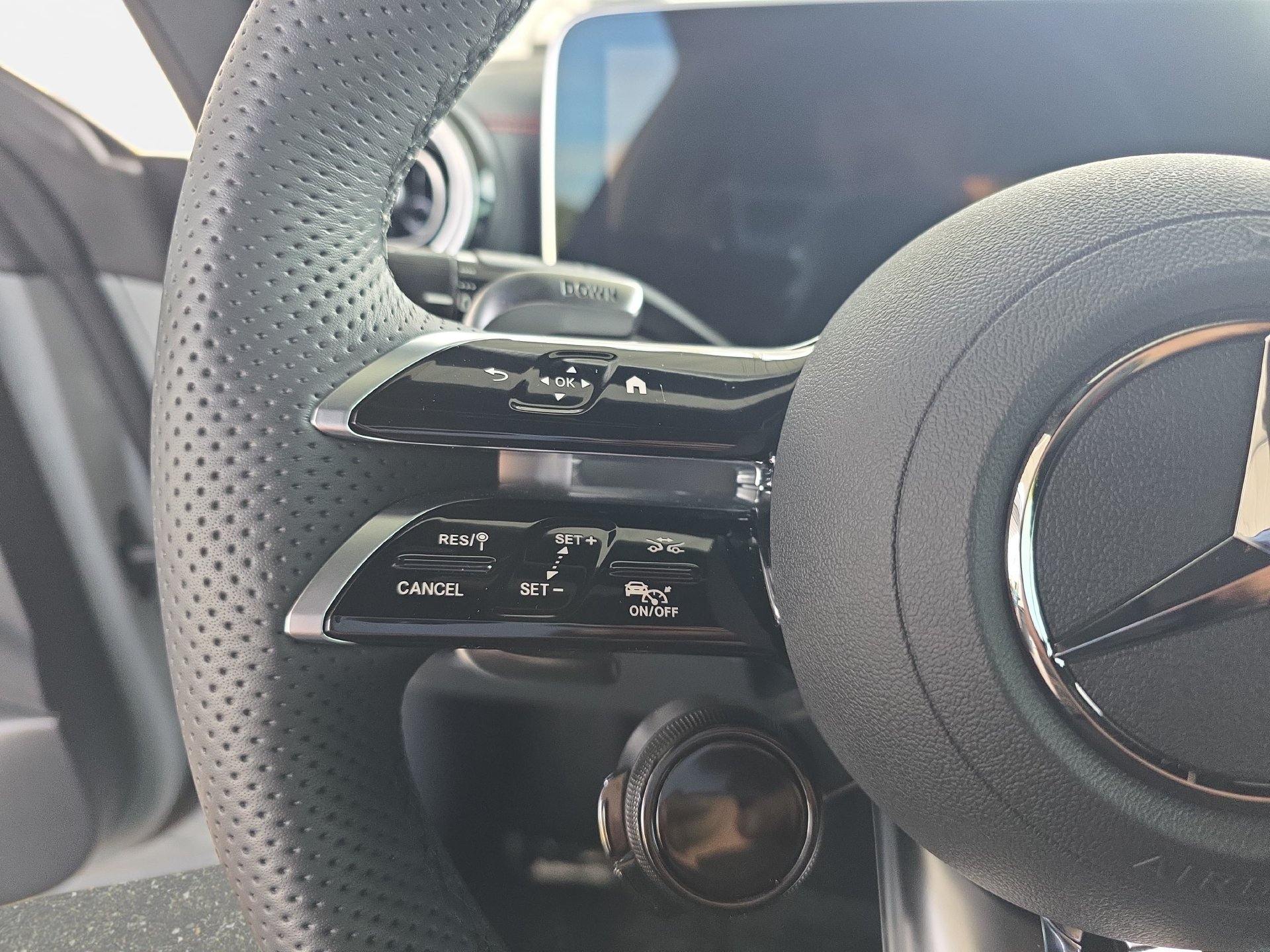 Certified 2026 Mercedes-Benz CLE 53 AMG 4MATIC Coupe image 17