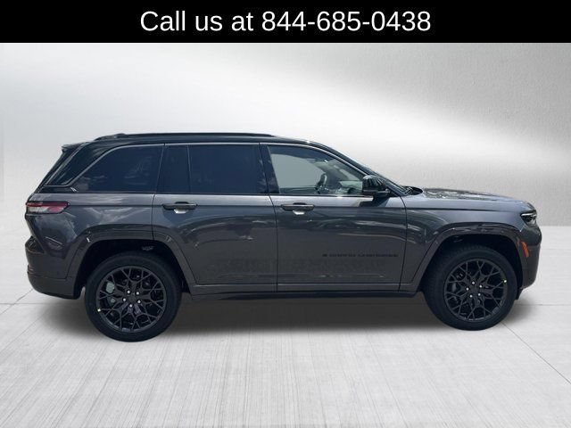 New 2026 Jeep Grand Cherokee Summit w/ Obsidian Package AWD/4WD image 4
