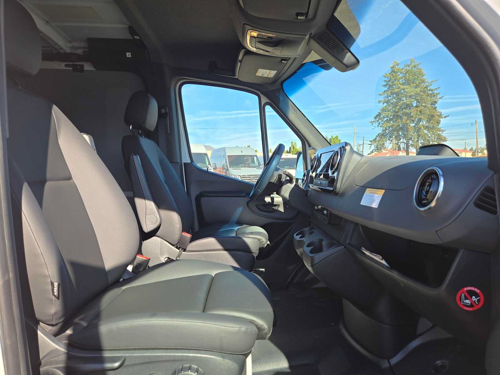 Used 2026 Mercedes-Benz Sprinter 2500 image 11
