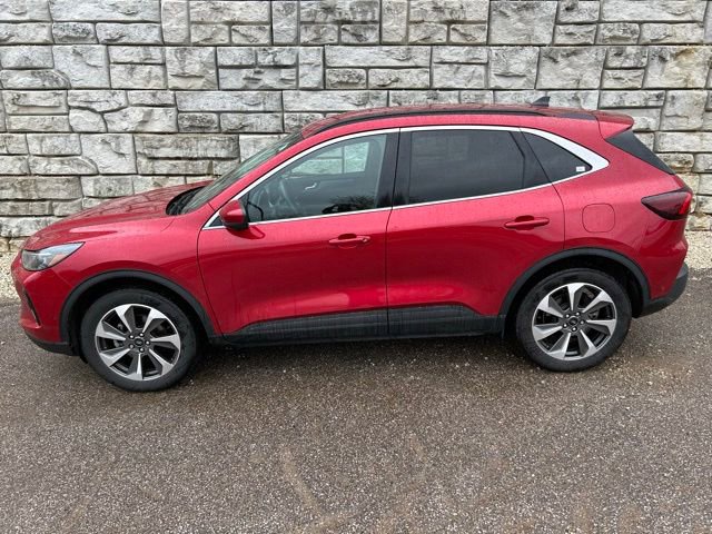 Certified 2023 Ford Escape Platinum w/ Premium Technology Package image 3