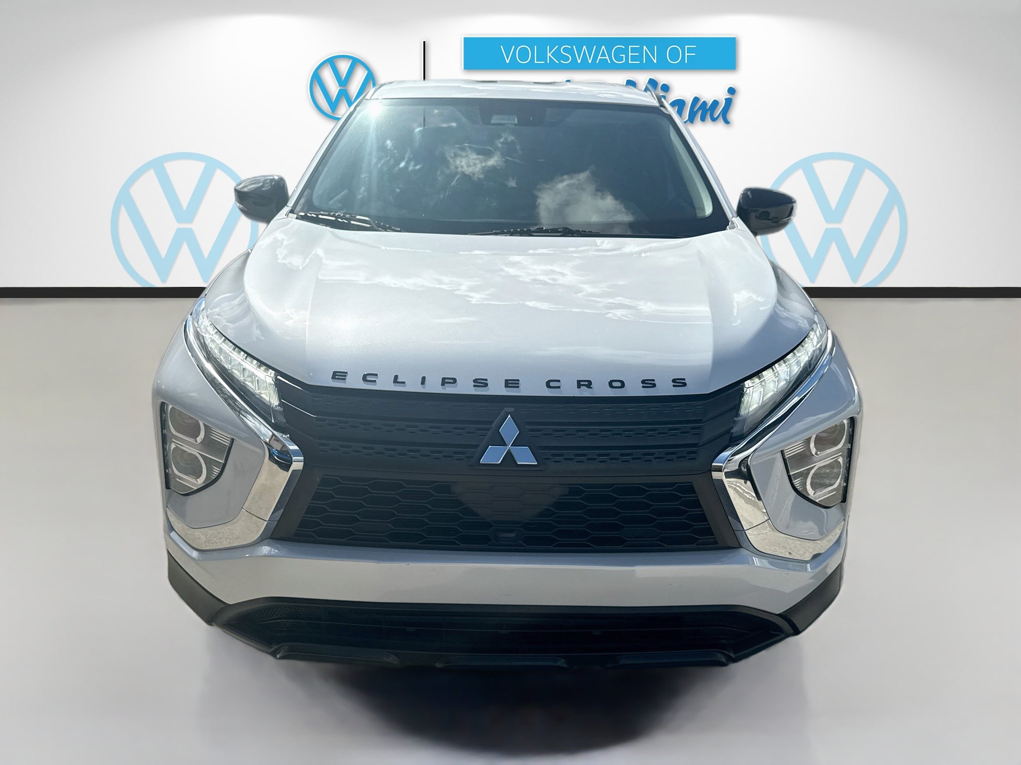 Used 2023 Mitsubishi Eclipse Cross LE AWD/4WD image 2