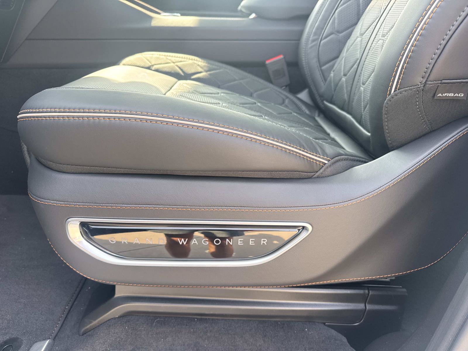 New 2026 Jeep Grand Wagoneer Summit AWD/4WD image 18