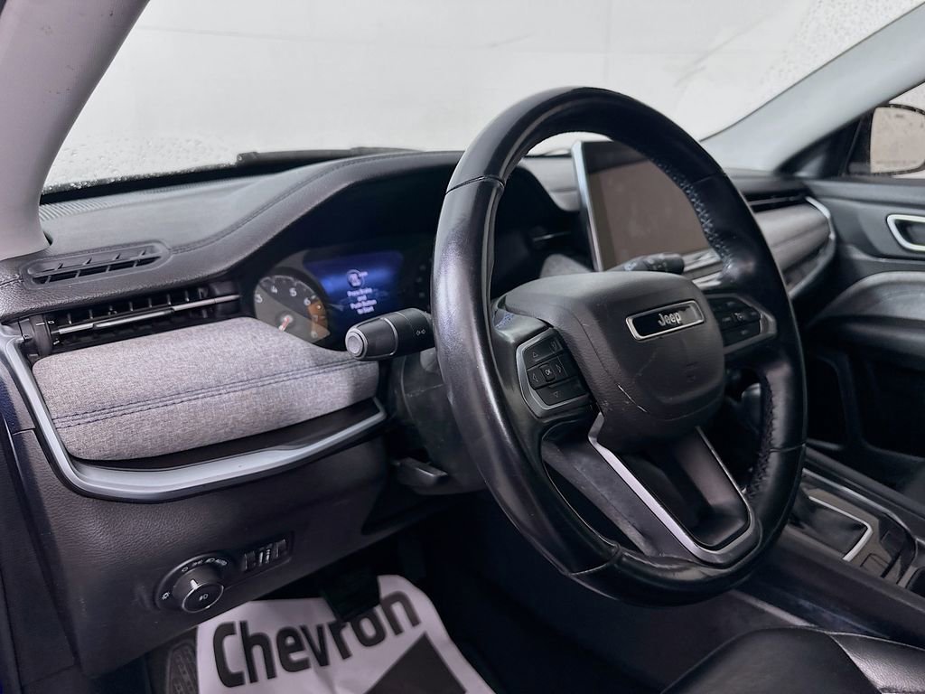 Used 2022 Jeep Compass Latitude w/ Convenience Group image 9
