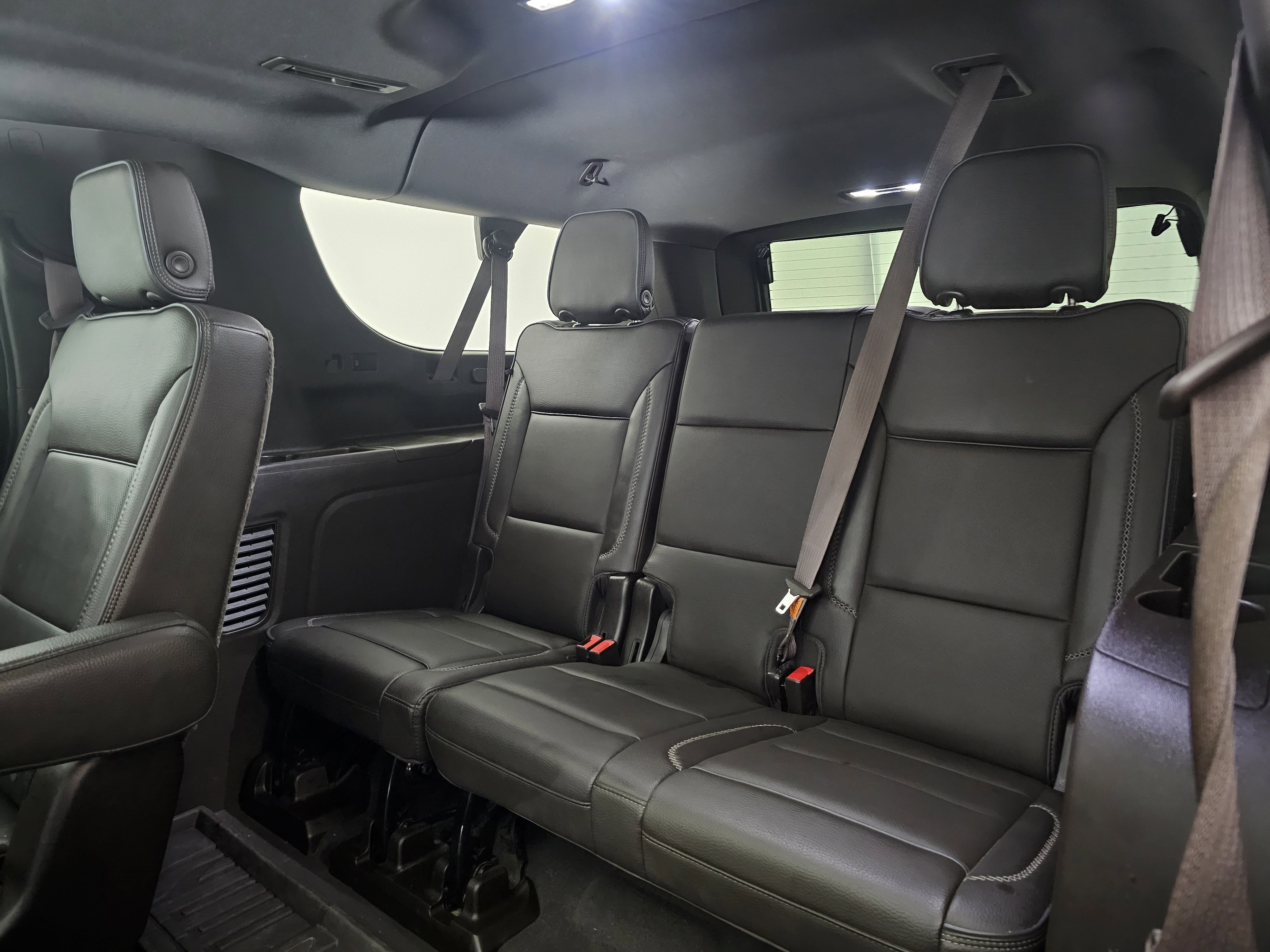 Used 2021 GMC Yukon XL Denali image 17