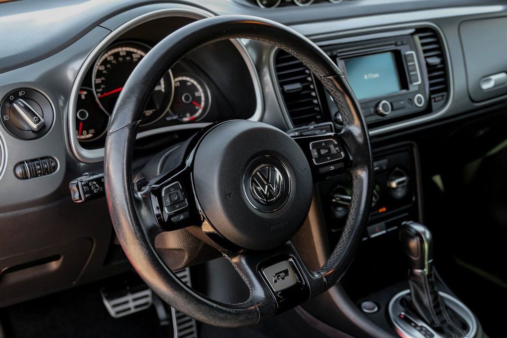 Used 2014 Volkswagen Beetle R-Line image 13