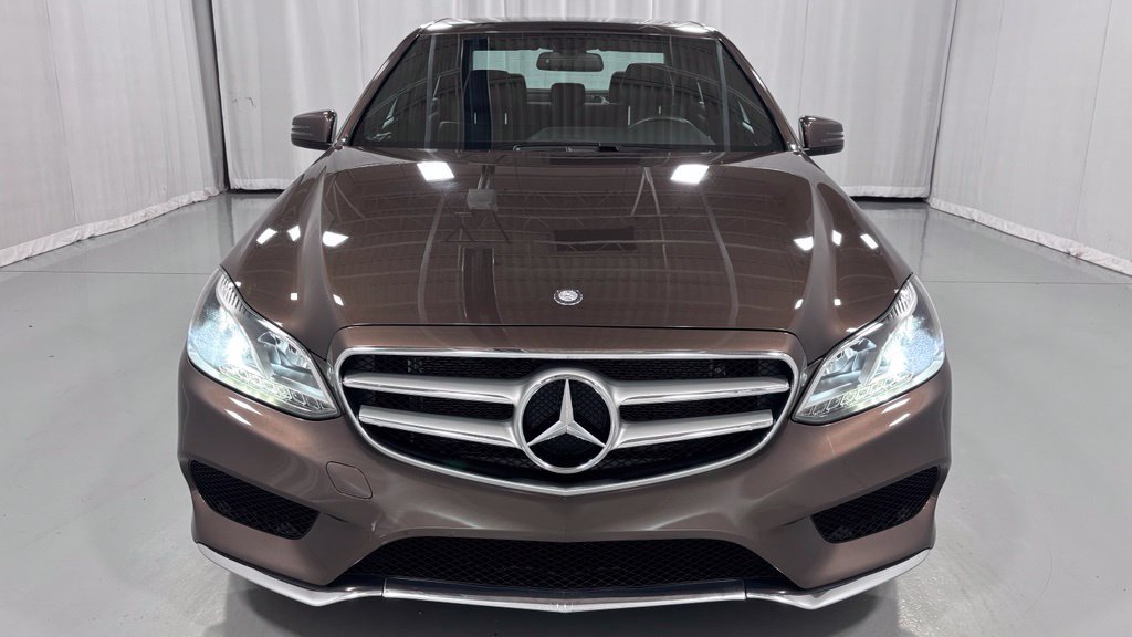 Used 2014 Mercedes-Benz E 350 4MATIC Sedan image 3