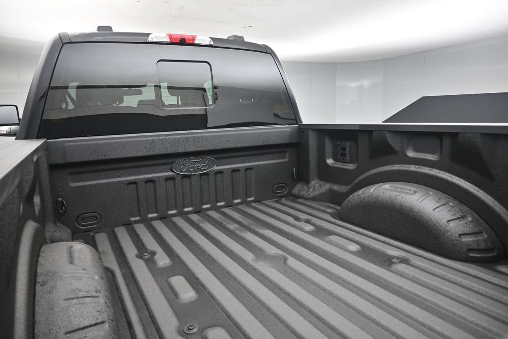 New 2026 Ford F250 XLT w/ XLT Premium Package AWD/4WD image 23
