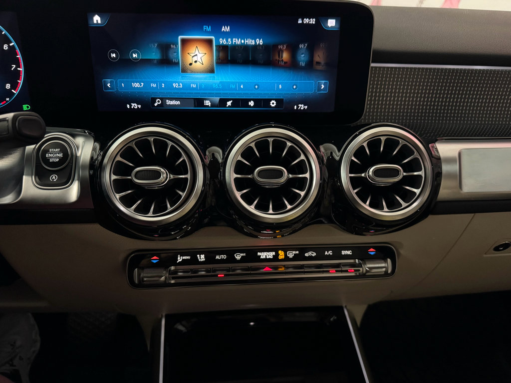 Used 2021 Mercedes-Benz GLB 250 w/ Premium Package image 27