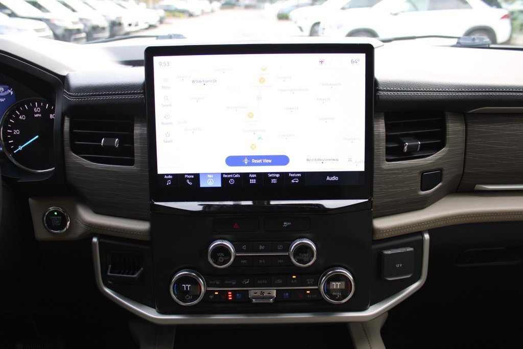 Used 2022 Ford Expedition Limited image 17