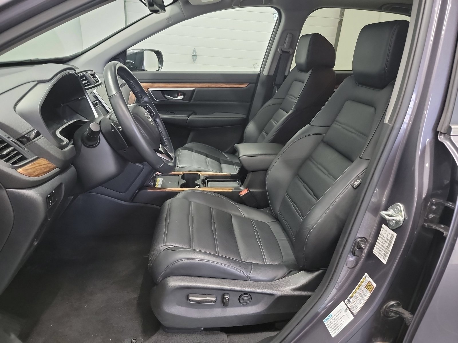 Used 2020 Honda CR-V Touring image 12