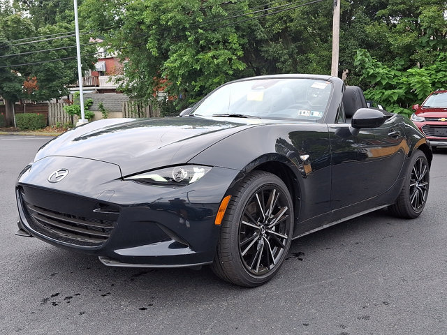 New 2026 MAZDA MX-5 Miata Grand Touring RWD image 3