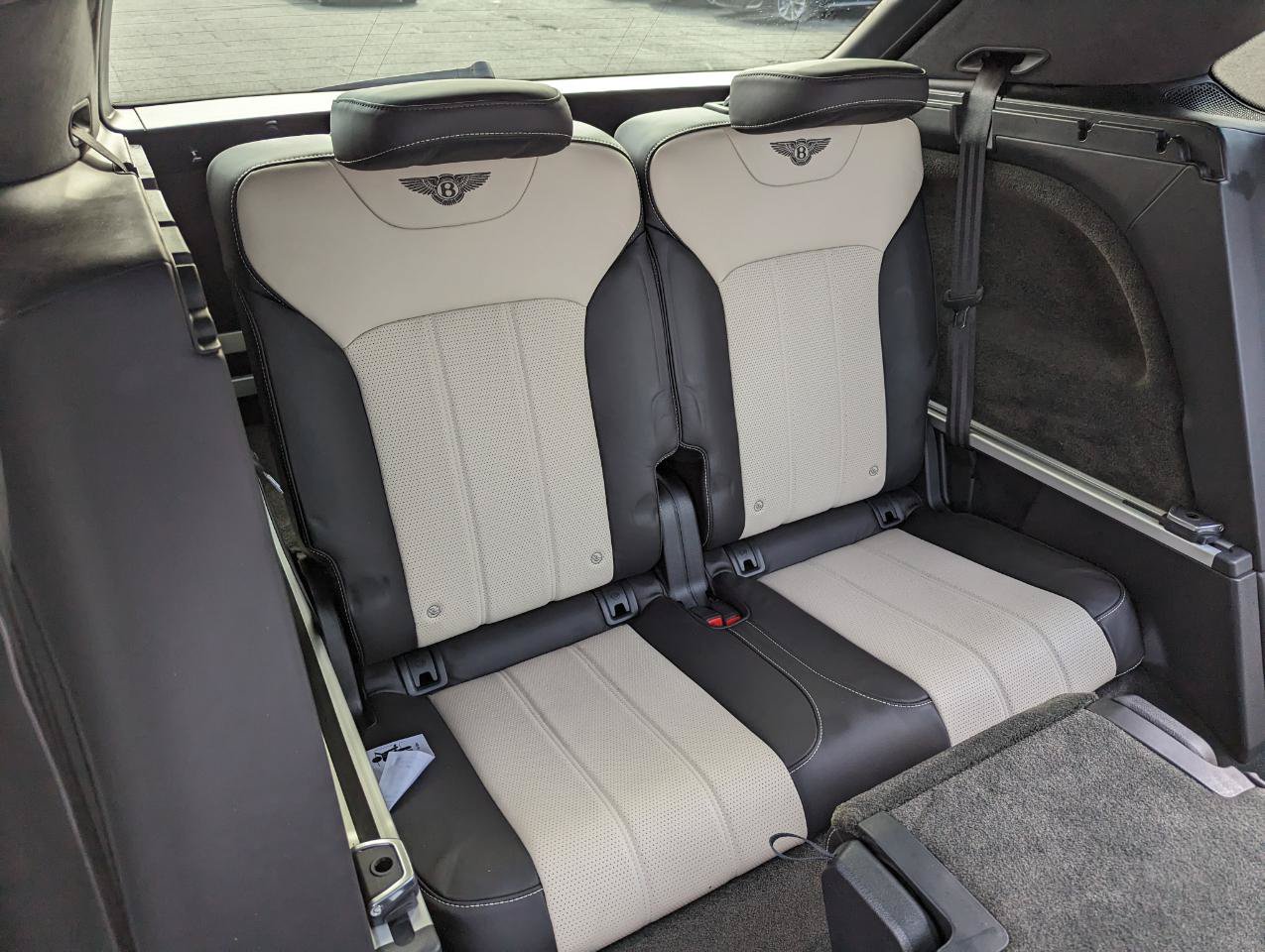 Used 2018 Bentley Bentayga Onyx Edition AWD/4WD image 42