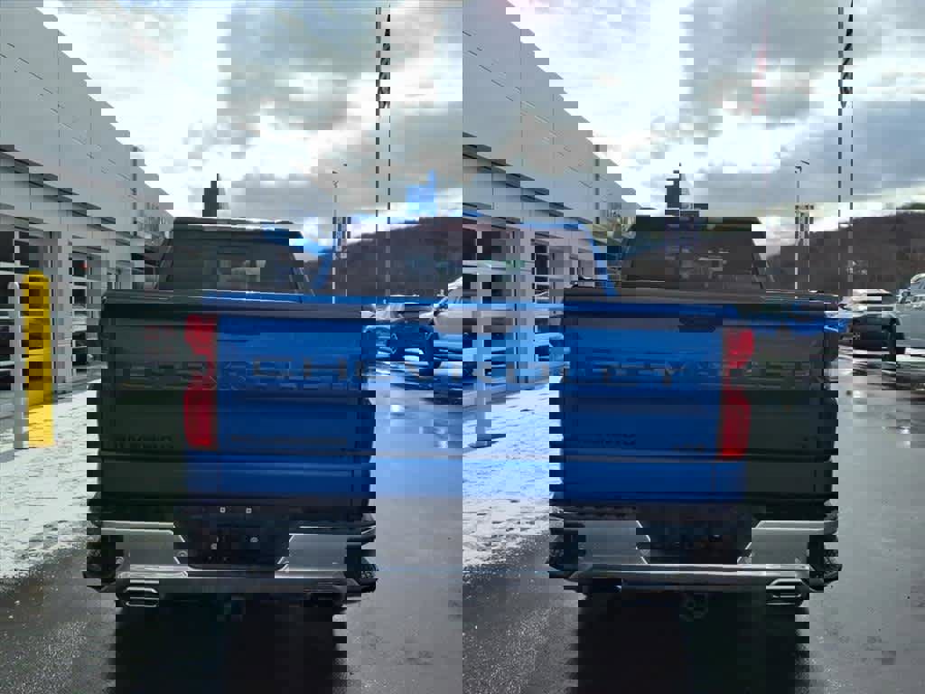 Used 2023 Chevrolet Silverado 1500 LTZ w/ LTZ Premium Package image 5