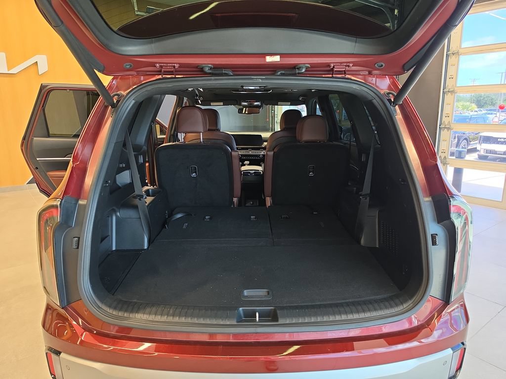 Certified 2023 Kia Telluride EX w/ EX Captain's Chair Package FWD image 45
