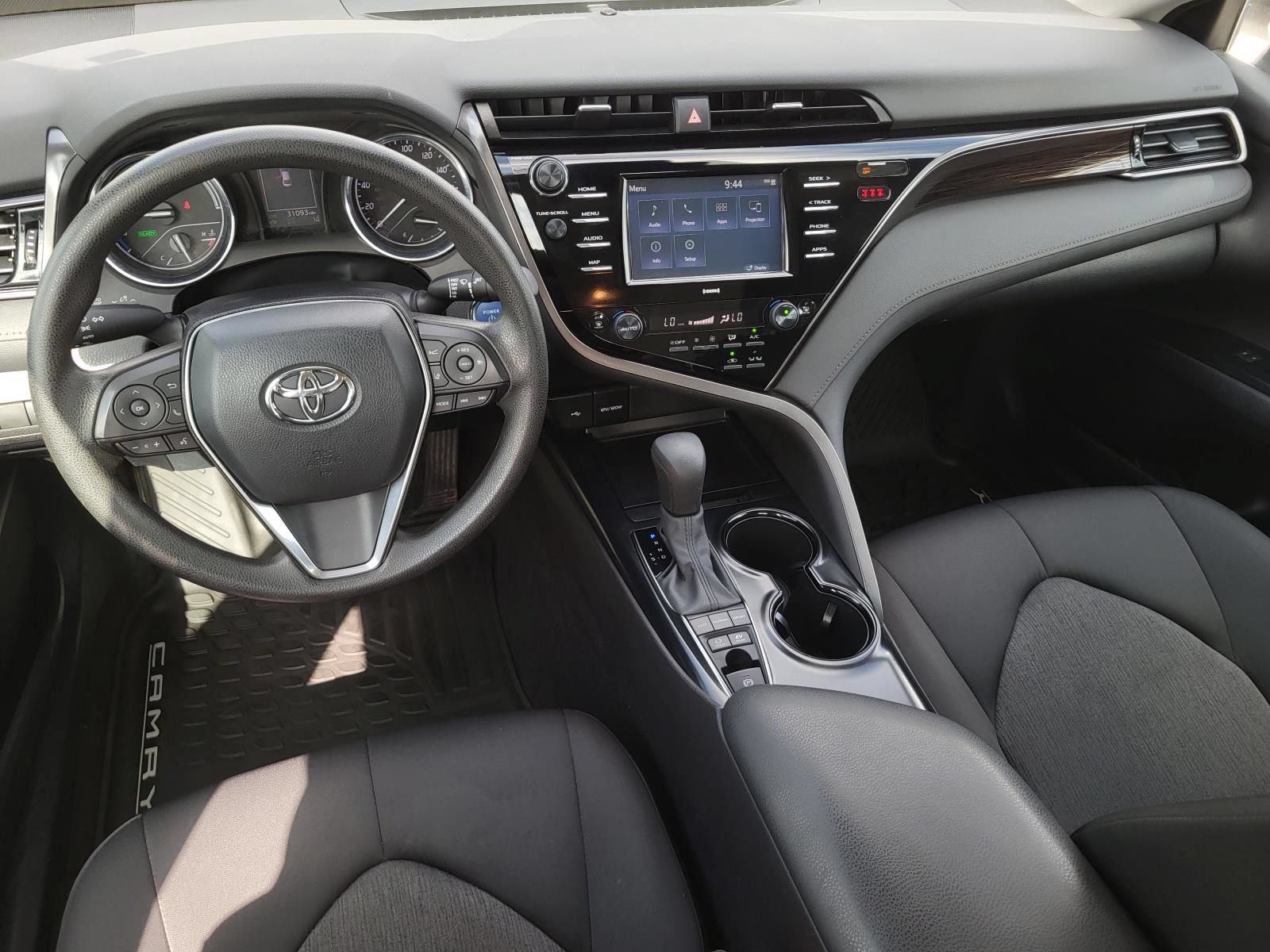 Used 2020 Toyota Camry LE FWD image 13
