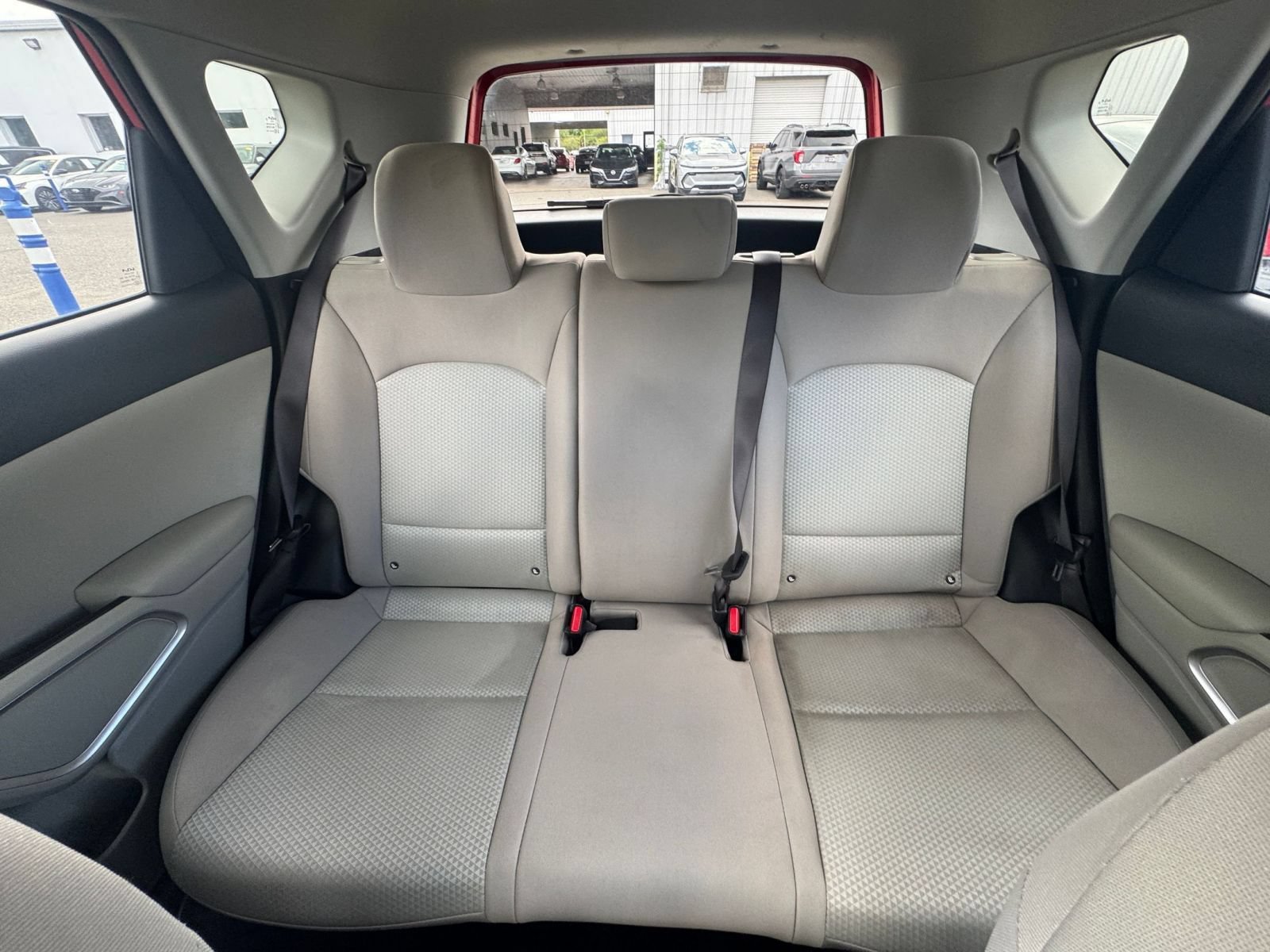 Used 2025 Kia Soul LX w/ LX Technology Package FWD image 36