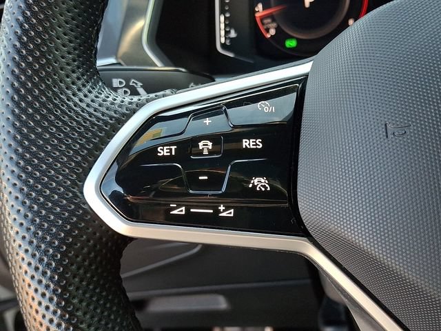 Used 2022 Volkswagen Tiguan SEL R-Line AWD/4WD image 22