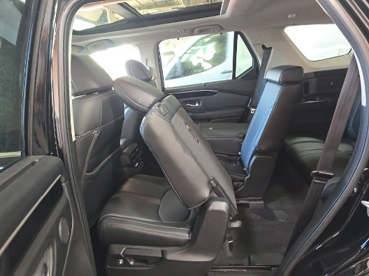 Used 2023 Honda Pilot Touring image 10