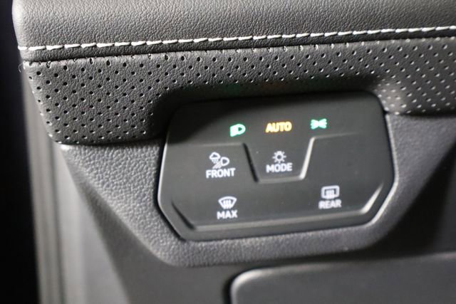 Used 2026 Volkswagen Atlas SE FWD image 22