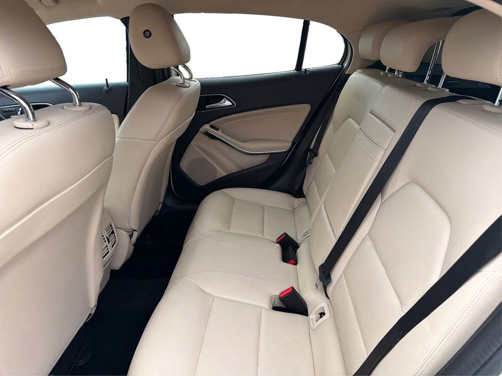 Used 2018 Mercedes-Benz GLA 250 image 11