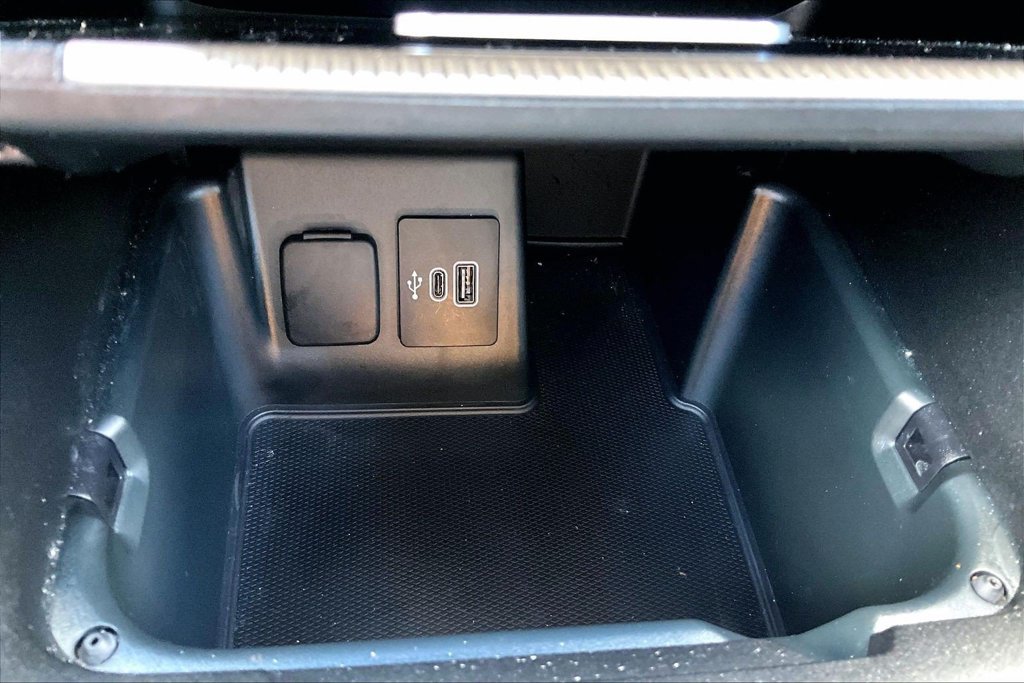 Certified 2025 Ford Explorer Active AWD/4WD image 27