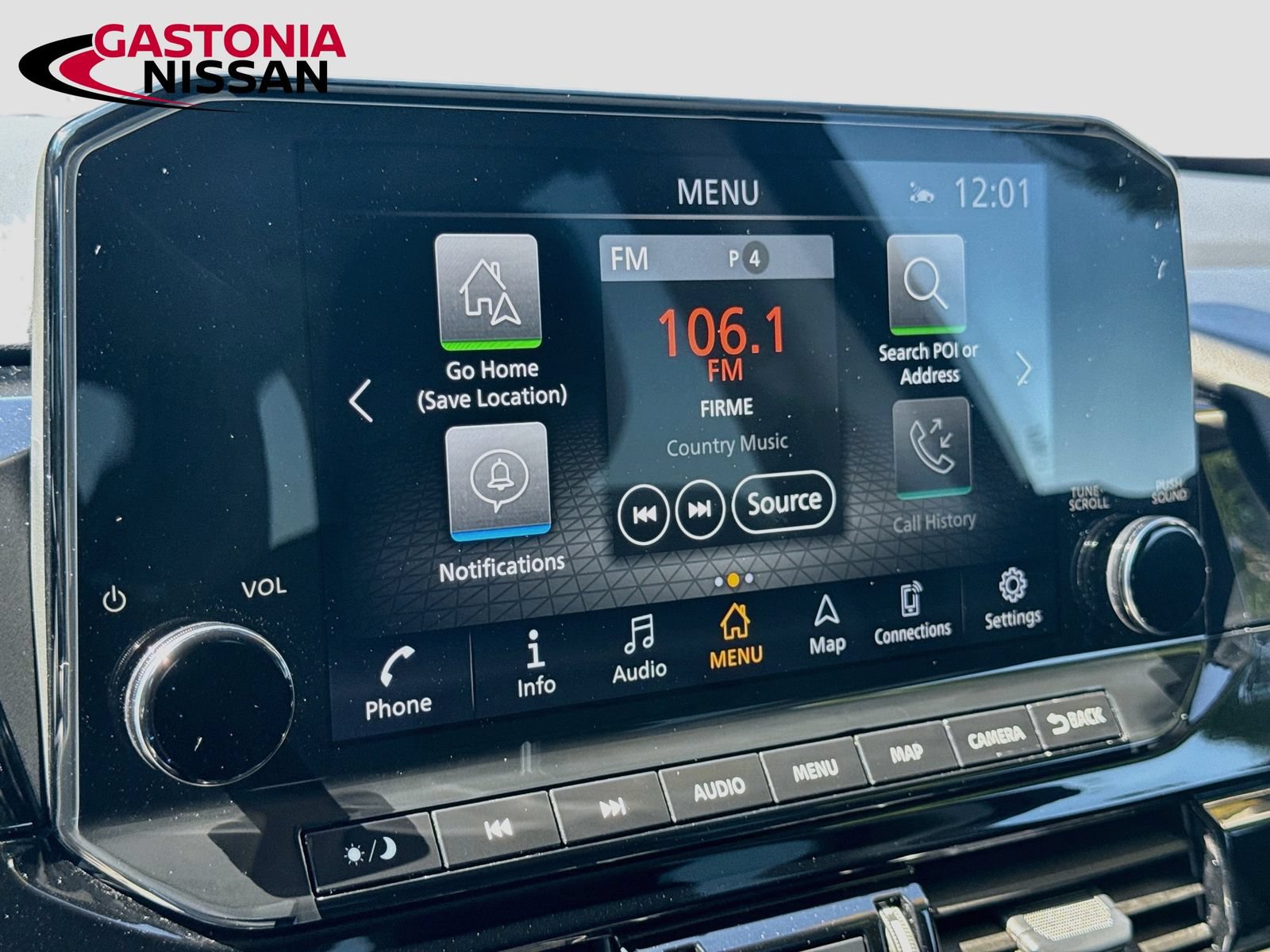Used 2025 Nissan Pathfinder SL w/ Black Appearance Package FWD image 19