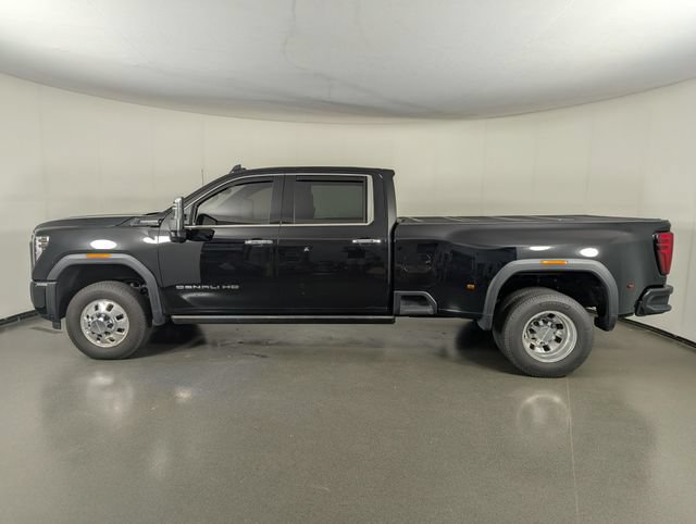 Used 2025 GMC Sierra 3500 Denali Ultimate AWD/4WD image 5