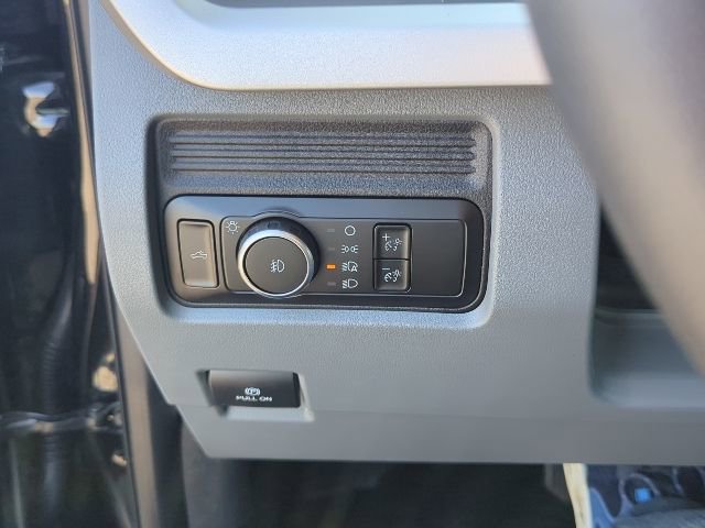 Used 2026 Ford F350 XLT w/ 360-Degree Camera Package AWD/4WD image 18