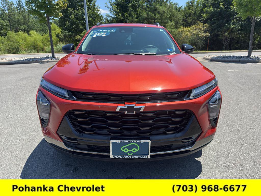 Certified 2024 Chevrolet Trax ACTIV w/ Driver Confidence Package FWD image 2