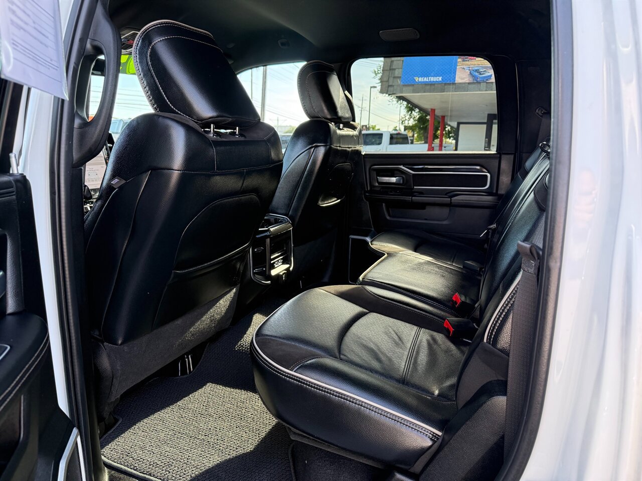 Used 2023 RAM 2500 Laramie AWD/4WD image 13