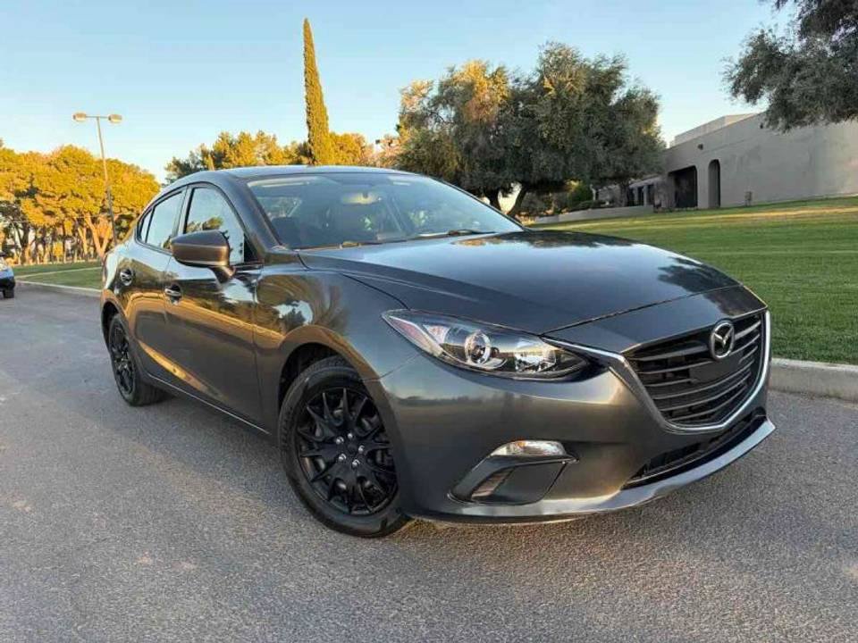 Used 2015 MAZDA MAZDA3 i Sport FWD image 2