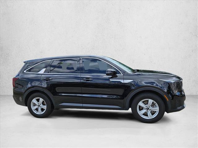 Used 2025 Kia Sorento LX FWD video 4