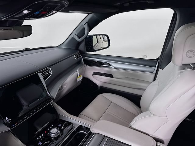 New 2026 Jeep Grand Wagoneer L Limited AWD/4WD image 28