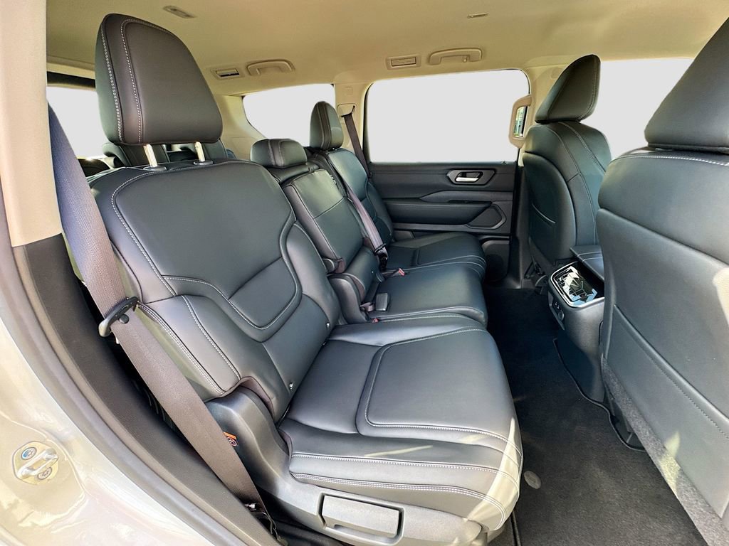 Certified 2025 Nissan Armada SV AWD/4WD image 25