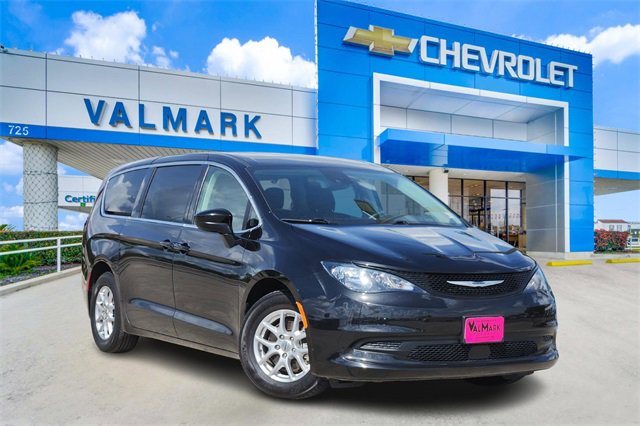 Used 2023 Chrysler Voyager LX