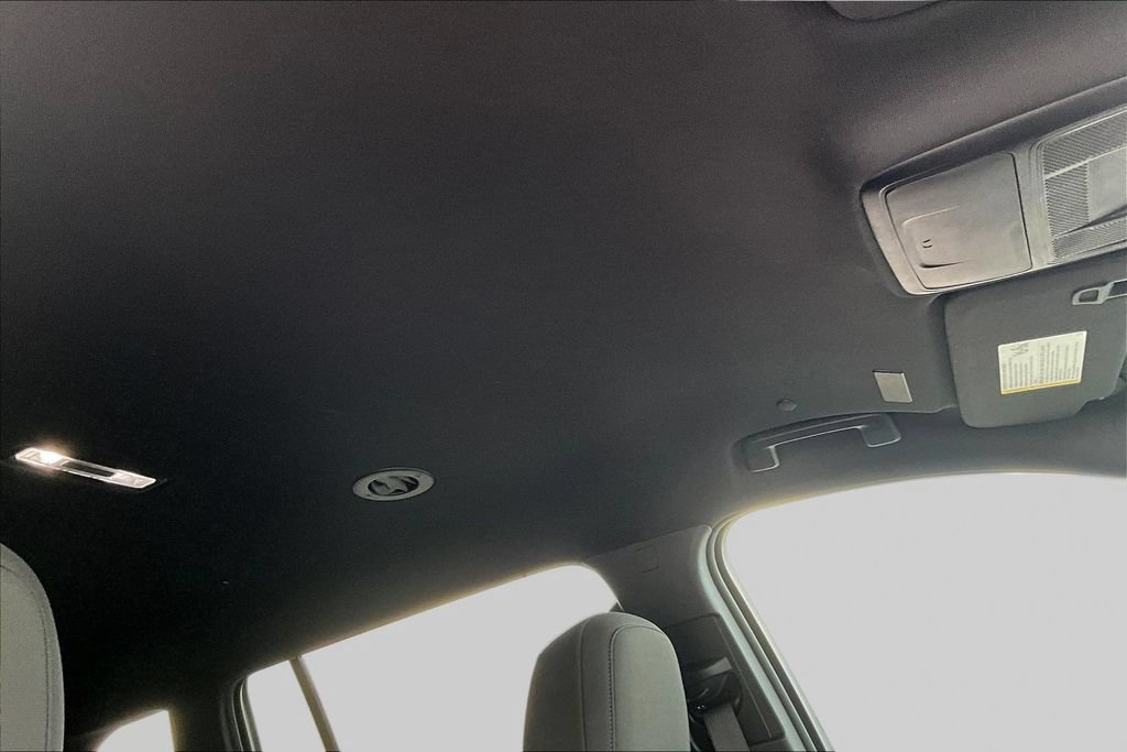 Used 2025 GMC Acadia Elevation FWD image 29